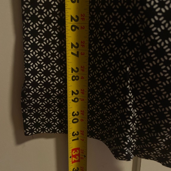 NWT Liz Claiborne Black and White Dress Pants with Geometric Pattern - Picture 9 of 10